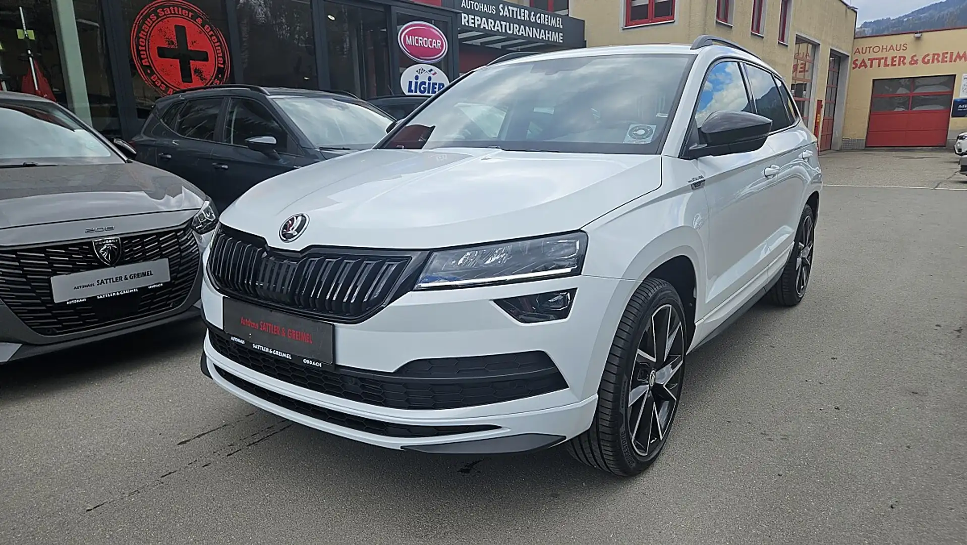 Skoda Karoq 2,0 TDI 4x4 DSG Sportline Weiß - 2