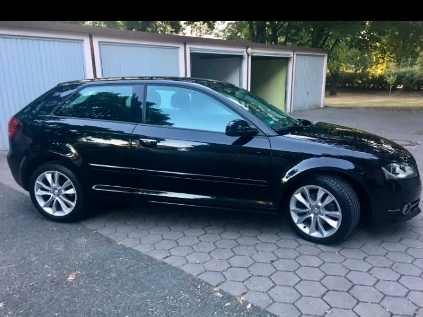 Audi A3 A3 1.6 TDI DPF S line Sportpaket Schwarz - 2
