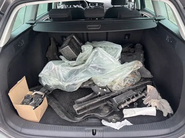 Volkswagen Golf view 11