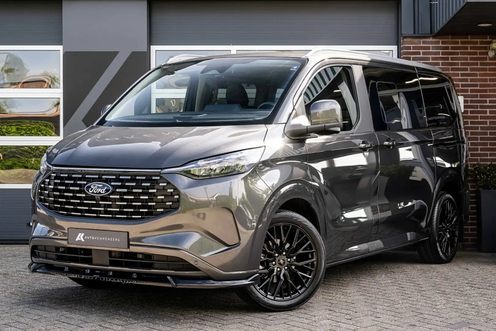 ford tourneo