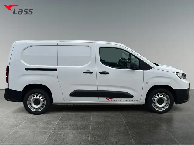 Toyota Proace City view 7