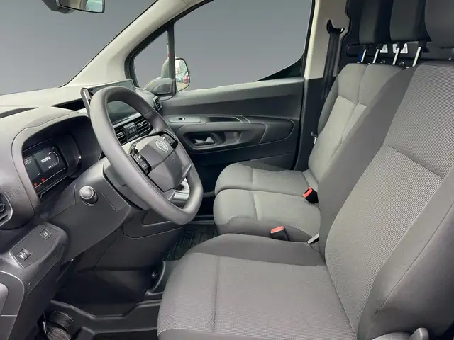 Toyota Proace City view 10
