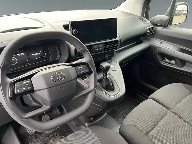 Toyota Proace City view 11