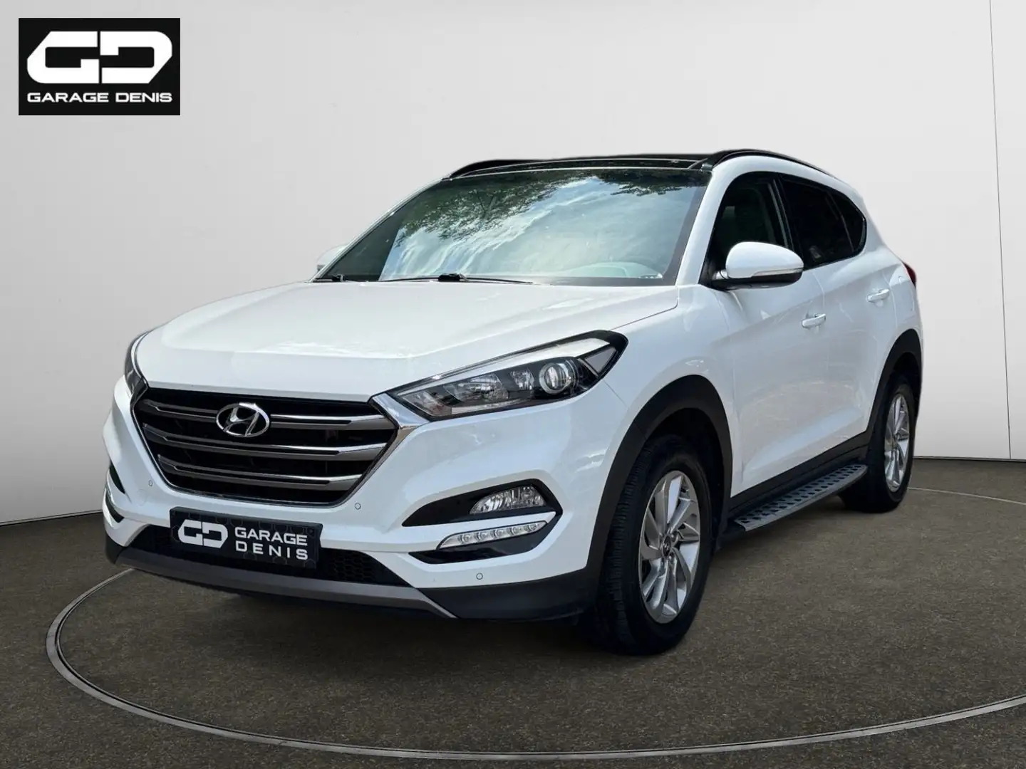 Hyundai TUCSON 1.7 CRDi D Premium *GPS*TOIT-PANO*LED*GARANTIE* Wit - 1