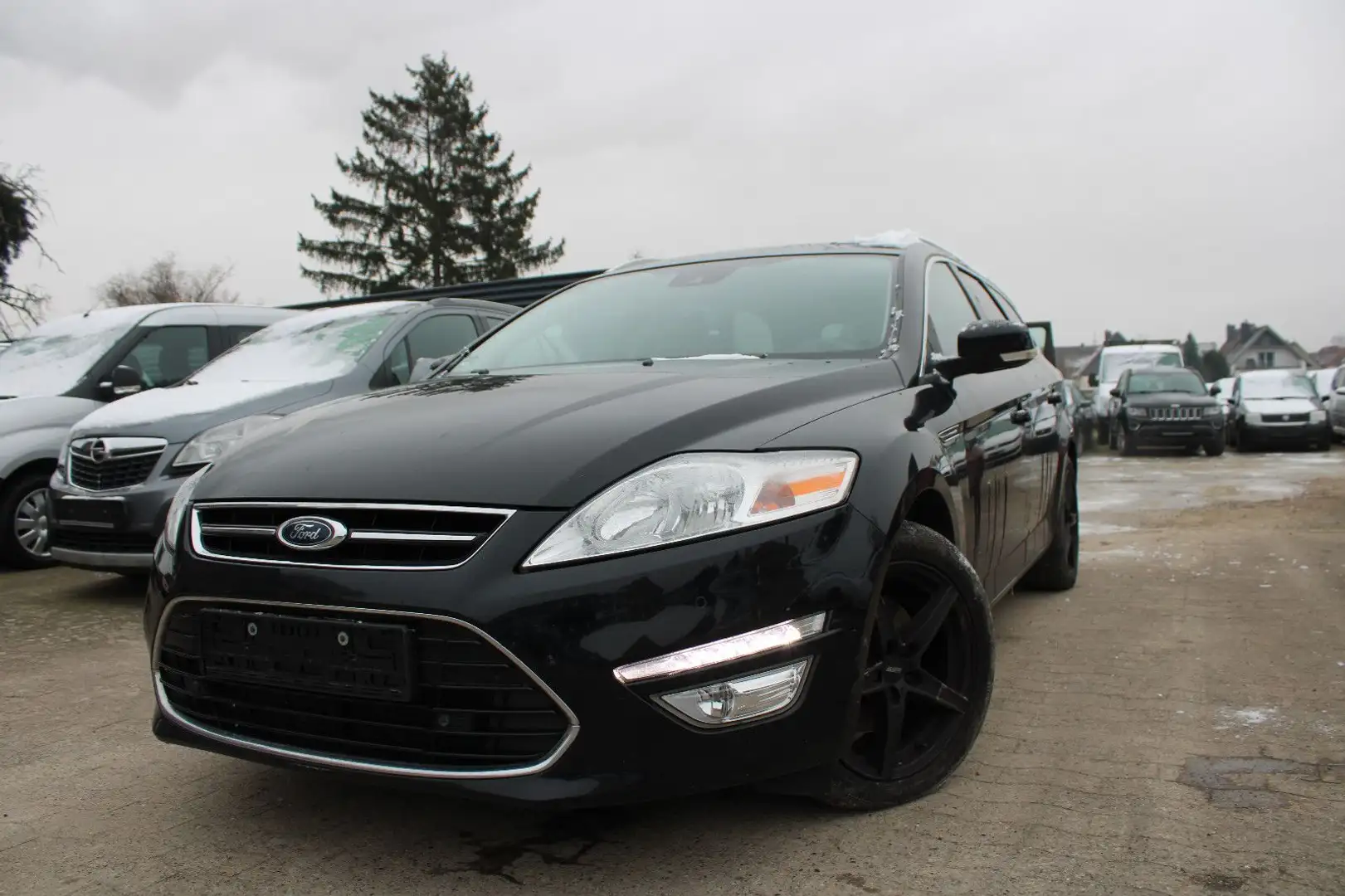Ford Mondeo Business Edition Automatik |Motorprobleme crna - 1