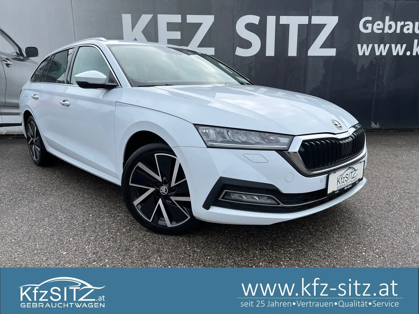 Skoda Octavia Combi 2,0 TDI Premium | HUD/AHK/18 ZOLL Weiß - 1