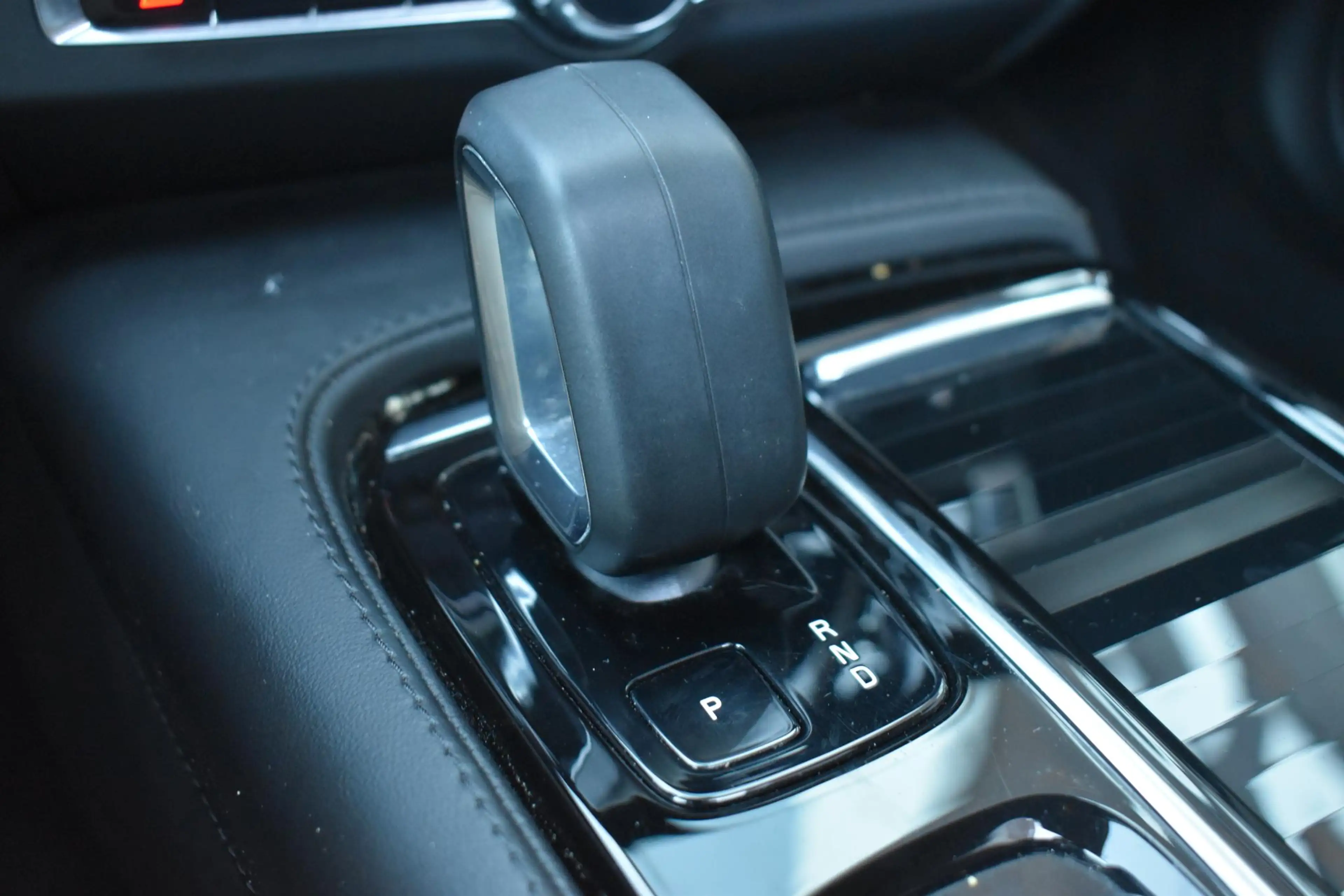 Volvo V90 2.0 T6 Plug-in hybrid AWD Ultimate Bright — photo 38