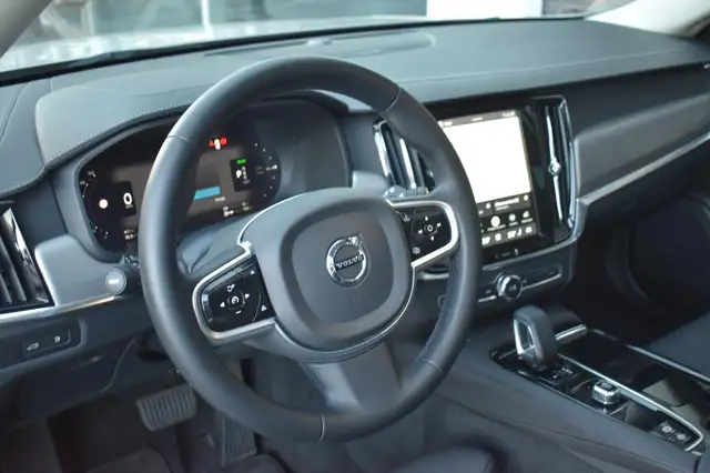Volvo V90 view 15