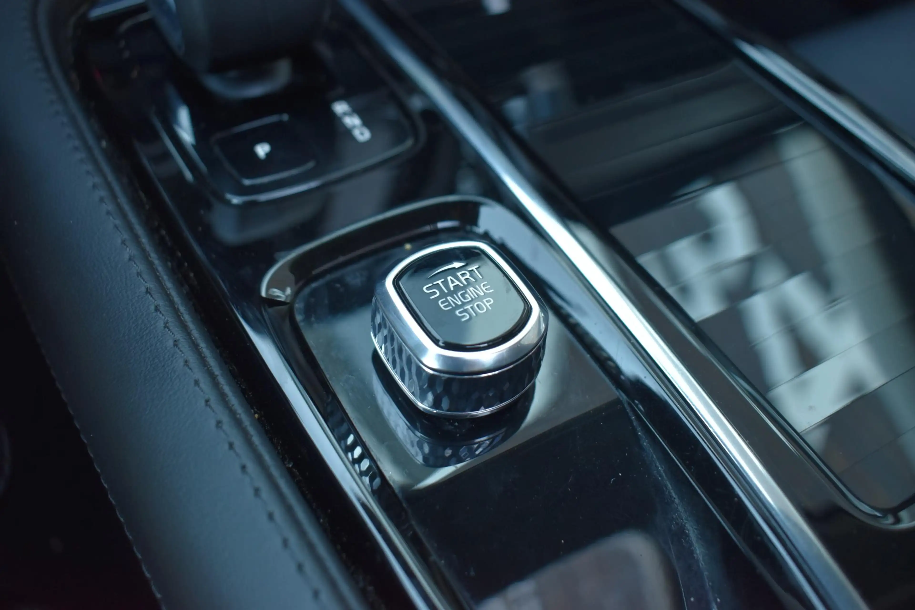 Volvo V90 2.0 T6 Plug-in hybrid AWD Ultimate Bright — photo 39