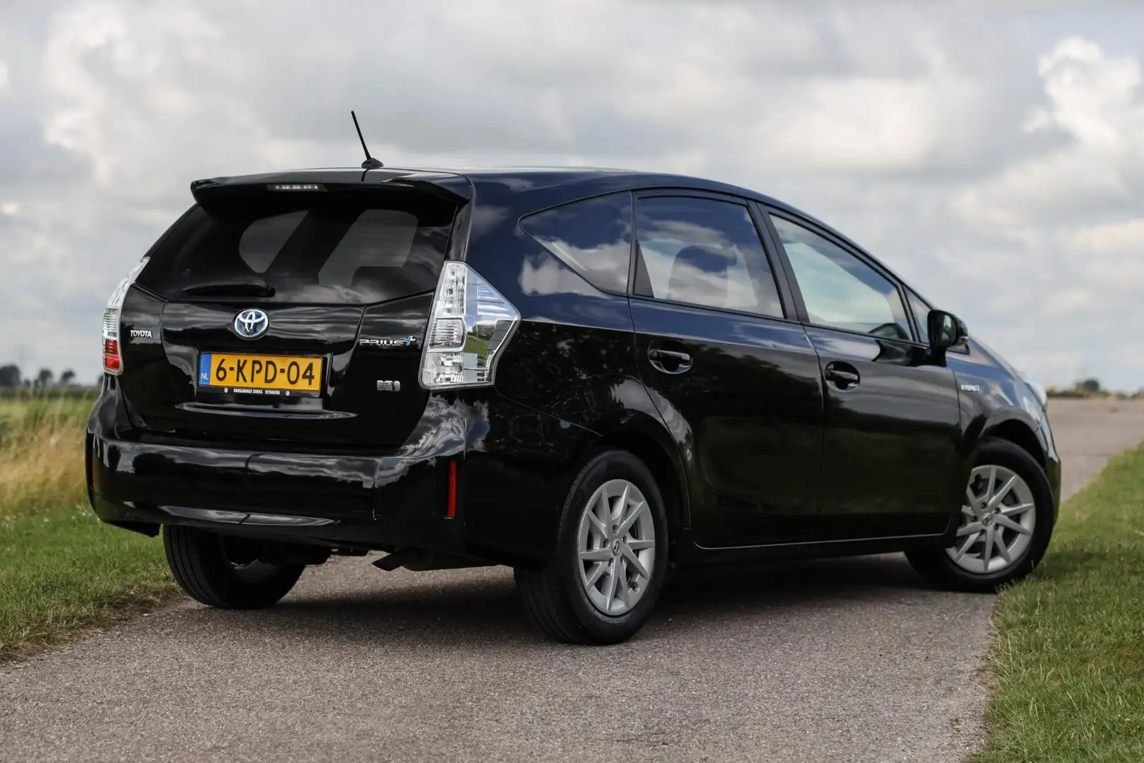 Toyota Prius+ Prius Wagon 1.8 Aspiration 7p. ✅ Pano ✅ Camera ✅ N Zwart - 2