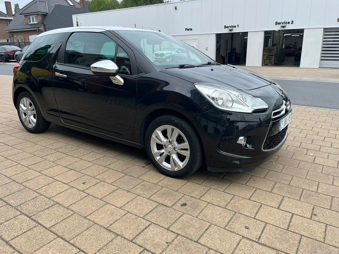 Citroen DS3 DS3 1.6 VTi So Chic ( problème boîte Aut.‼️) Noir - 1