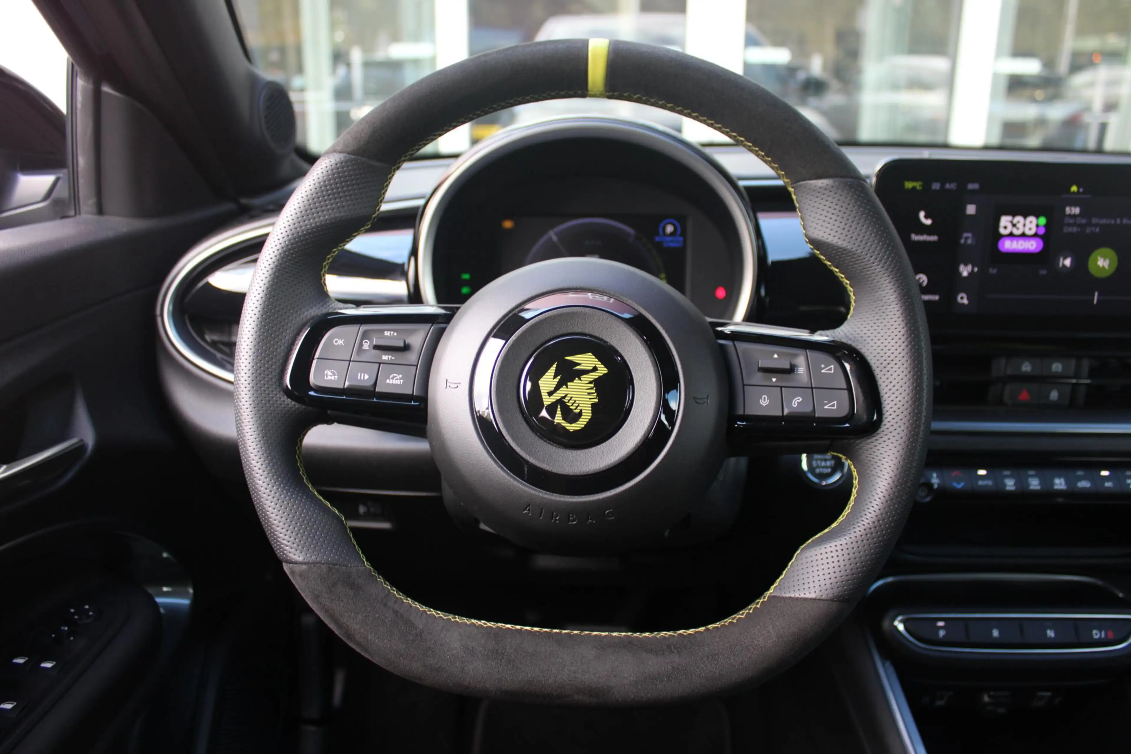 Abarth 600e Abarth Turismo 240PK 54 kWh | "TORSEN" MECHANISCH — photo 23