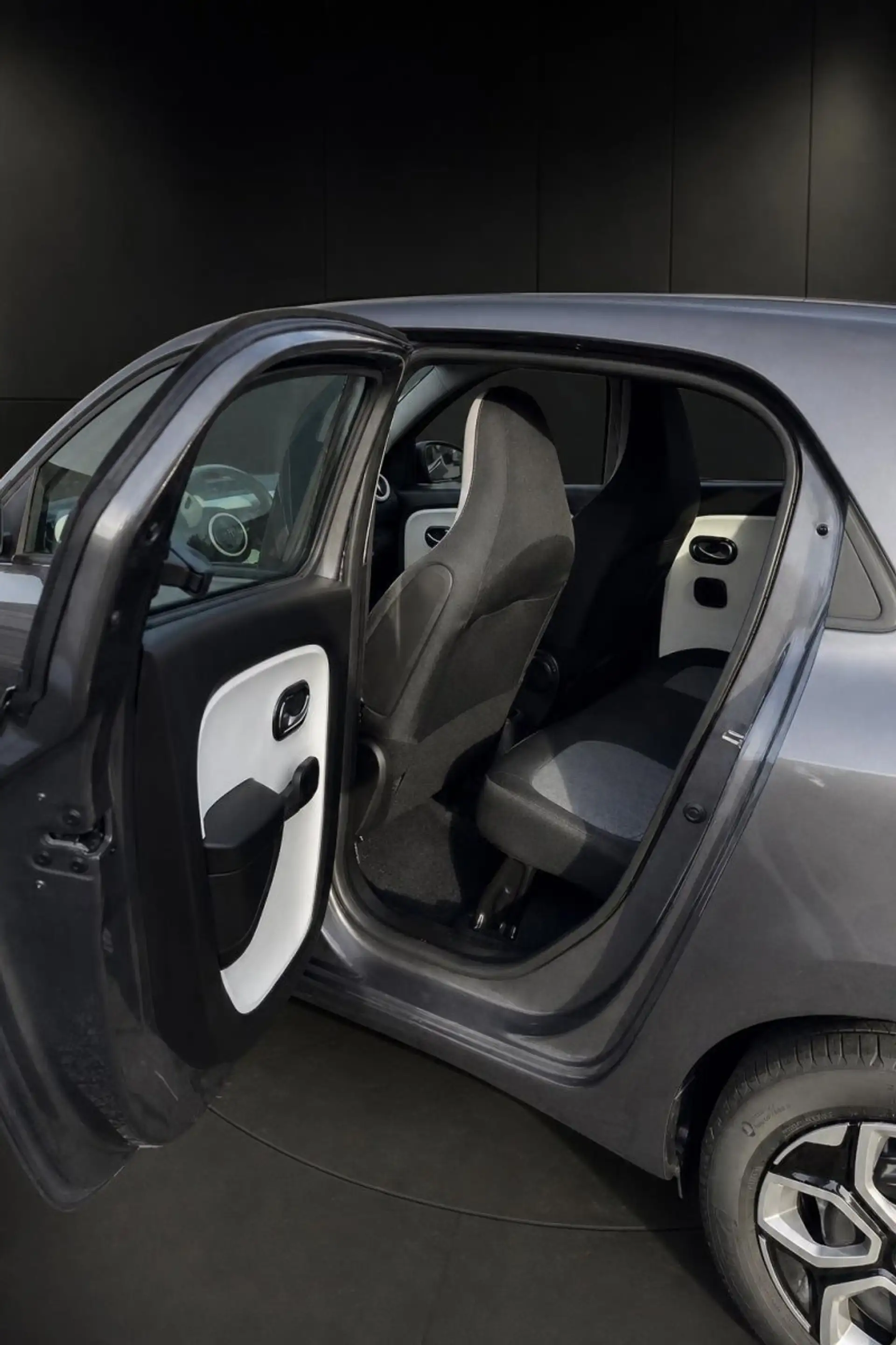 Renault Twingo Equilibre Electric — photo 5
