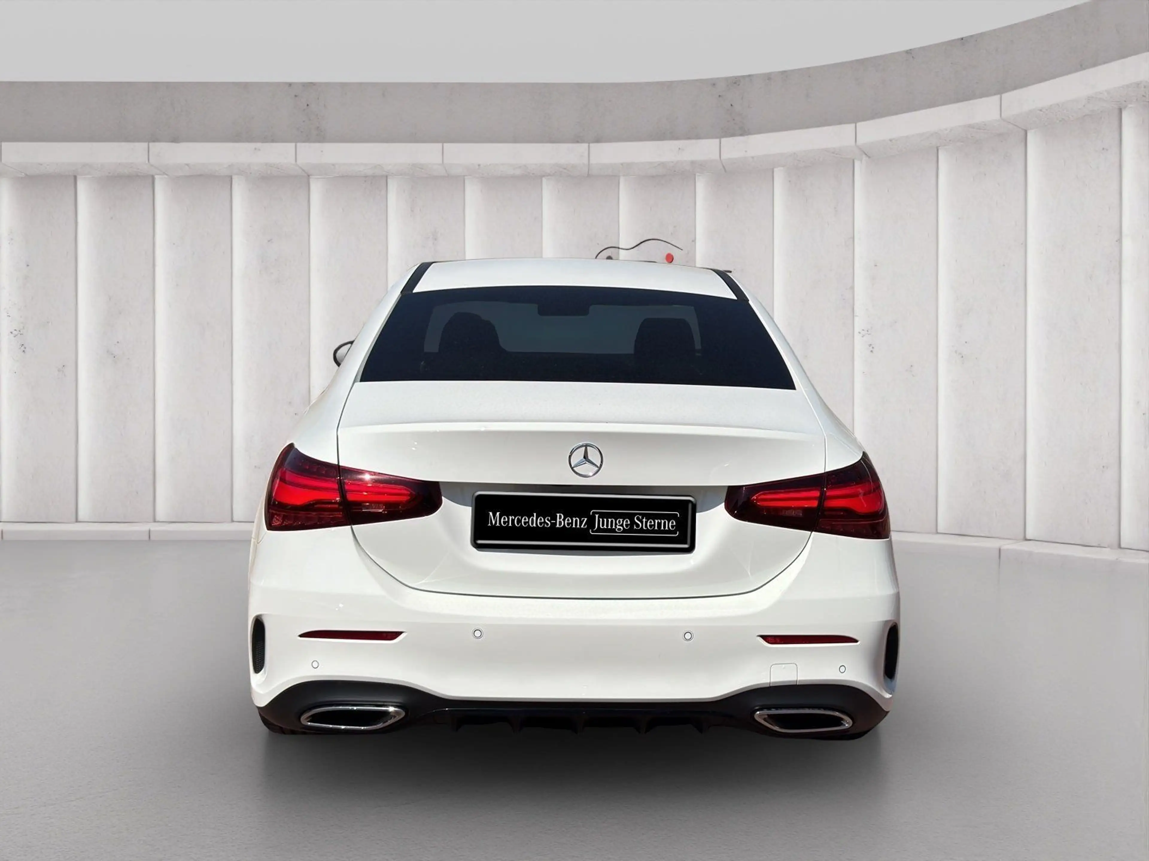 Mercedes-Benz A 220 d Lim. AMG Premium Night Pano Burm Sthg 19 — photo 4