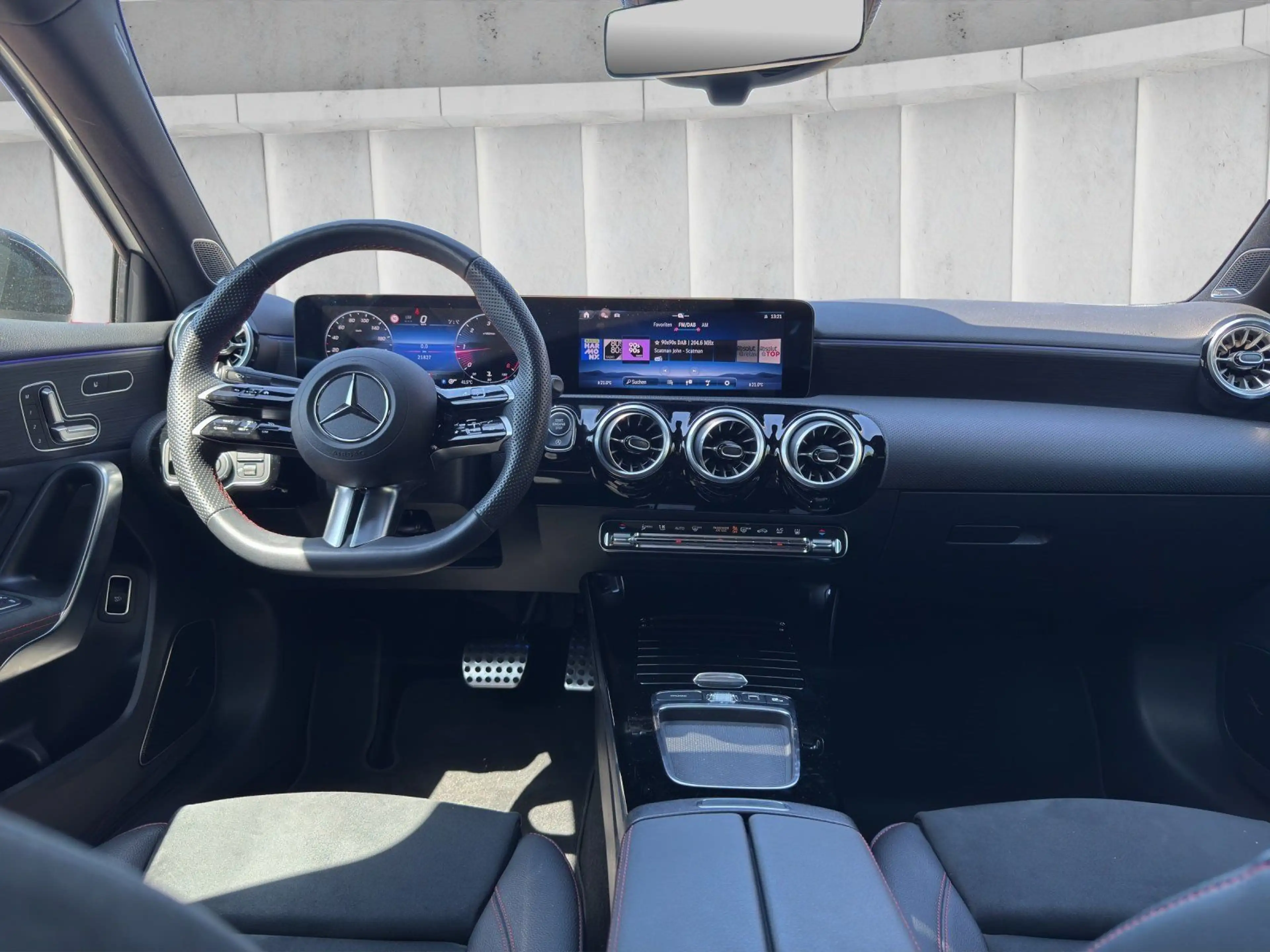 Mercedes-Benz A 220 d Lim. AMG Premium Night Pano Burm Sthg 19 — photo 14