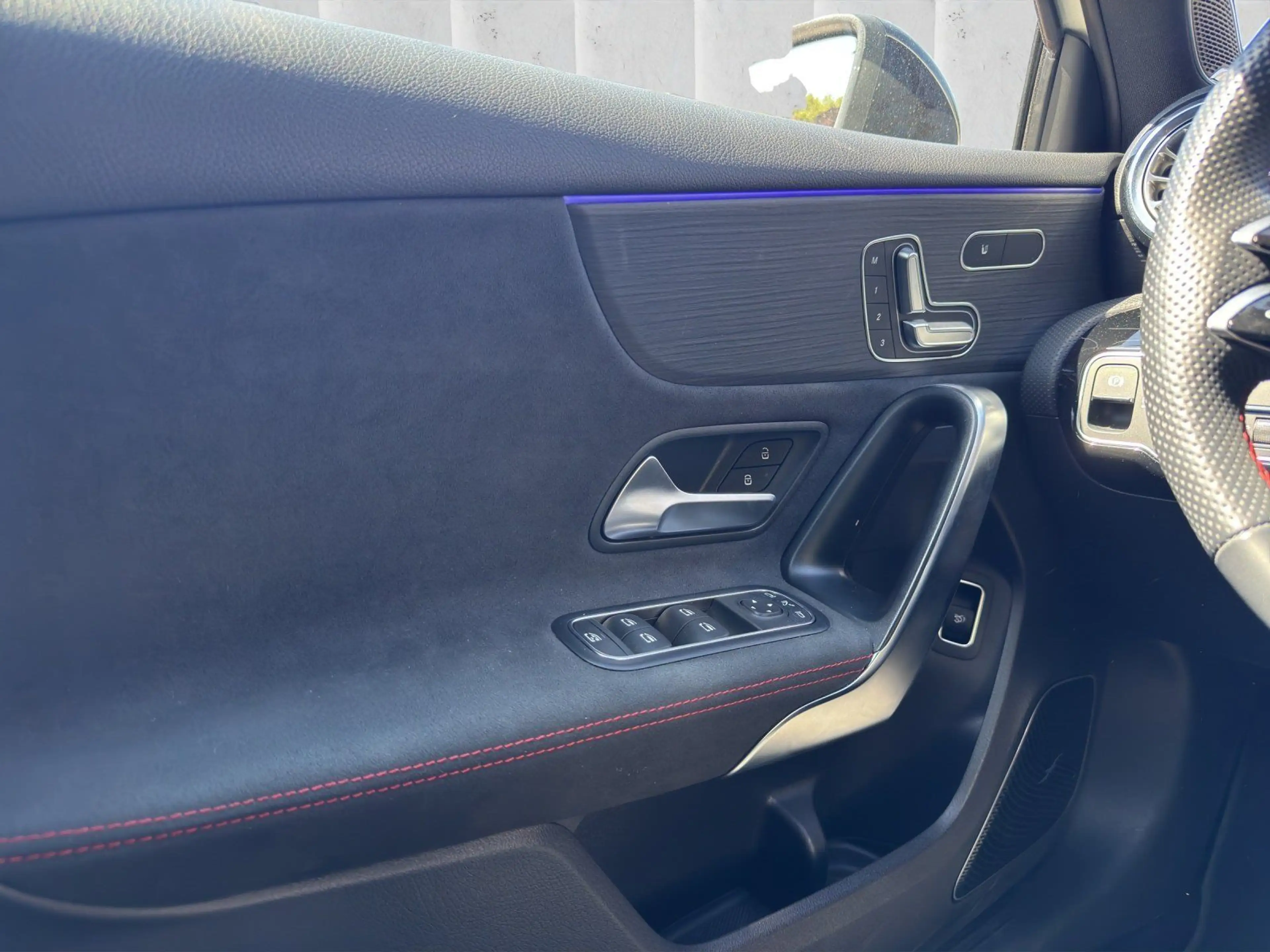 Mercedes-Benz A 220 d Lim. AMG Premium Night Pano Burm Sthg 19 — photo 12