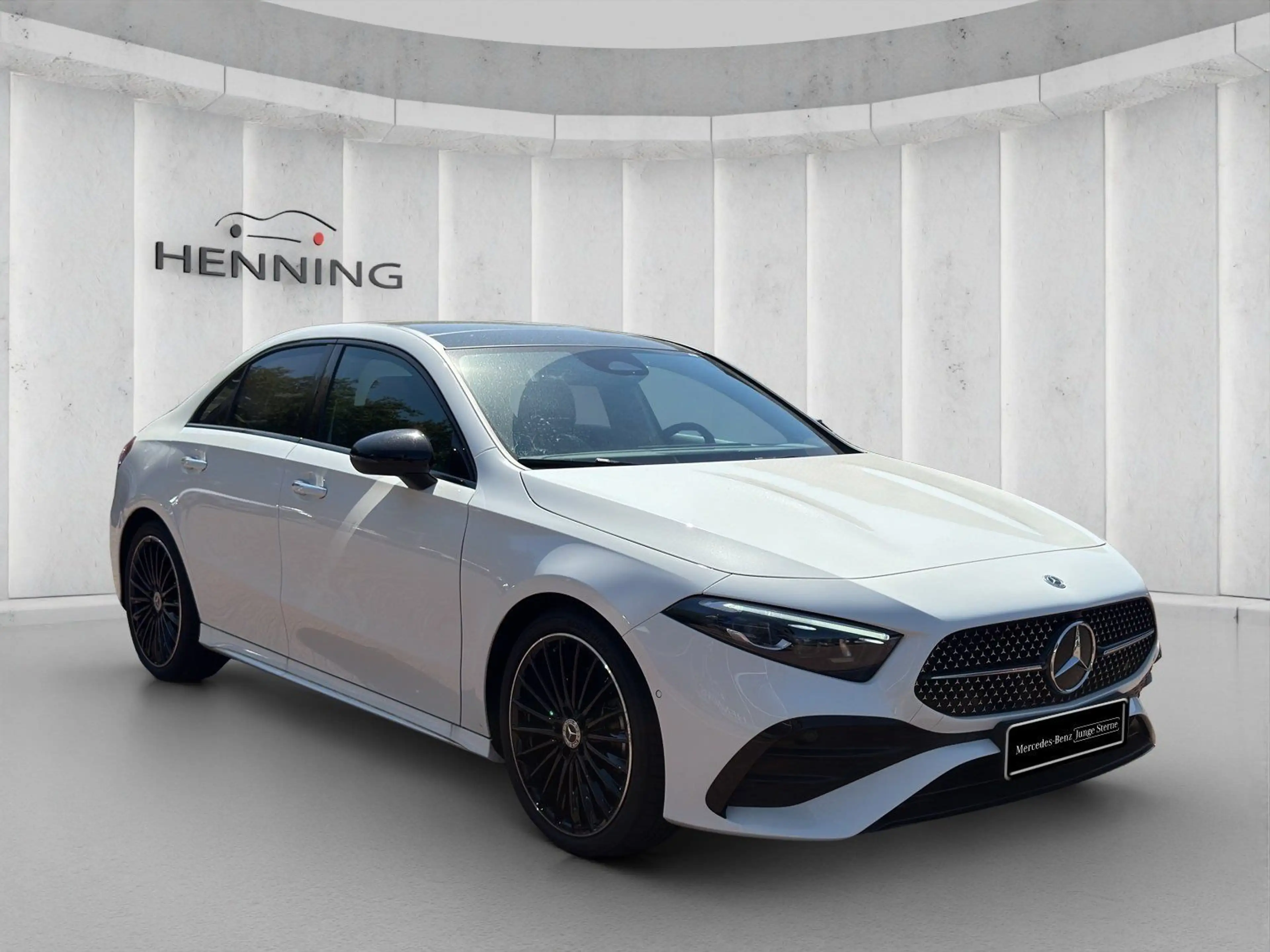 Mercedes-Benz A 220 d Lim. AMG Premium Night Pano Burm Sthg 19 — photo 7