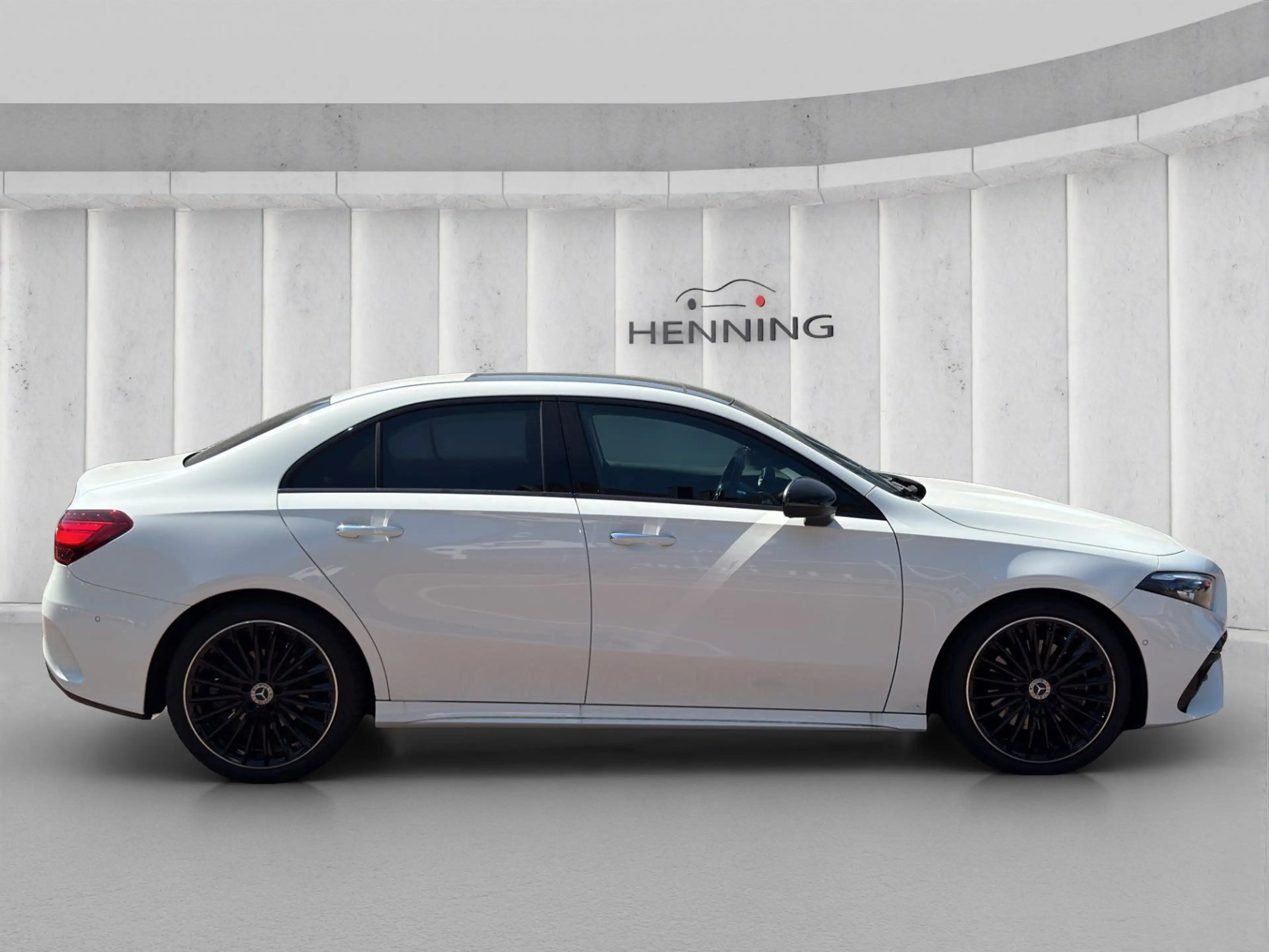 Mercedes-Benz A 220 d Lim. AMG Premium Night Pano Burm Sthg 19 — photo 6