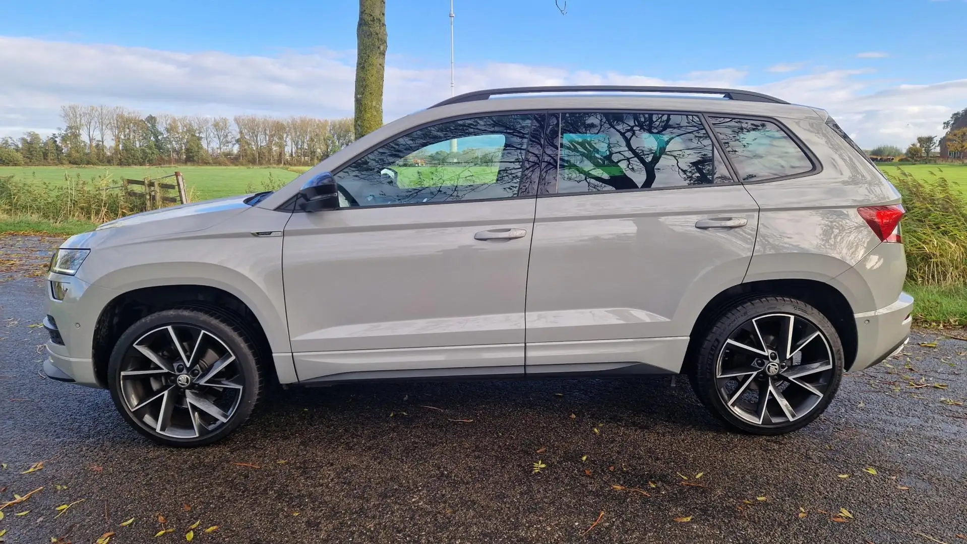 Skoda Karoq 1.5 TSI ACT Sportline Business, 1e eig, camera Gris - 2