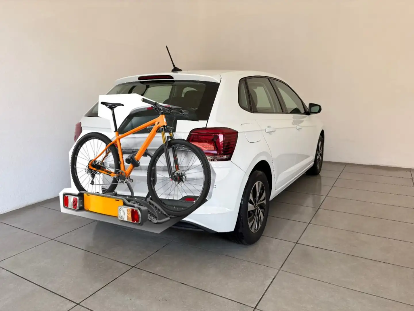 Volkswagen Polo 1.0 EVO + GANCIO TRAINO Bianco - 1