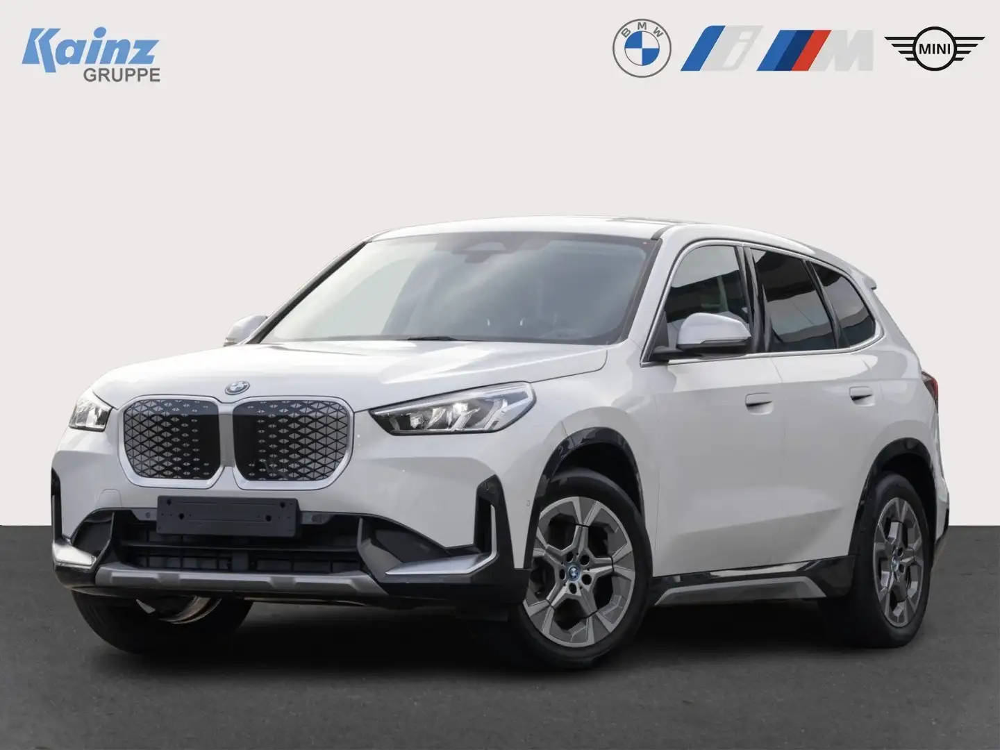 BMW iX1 xDrive30  xLine Blanc - 1