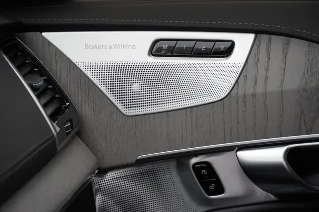 Volvo XC90 Recharge Ultra T8 dark AWD Ansicht 18
