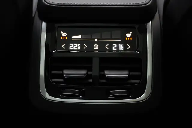 Volvo XC90 Recharge Ultra T8 dark AWD Ansicht 21
