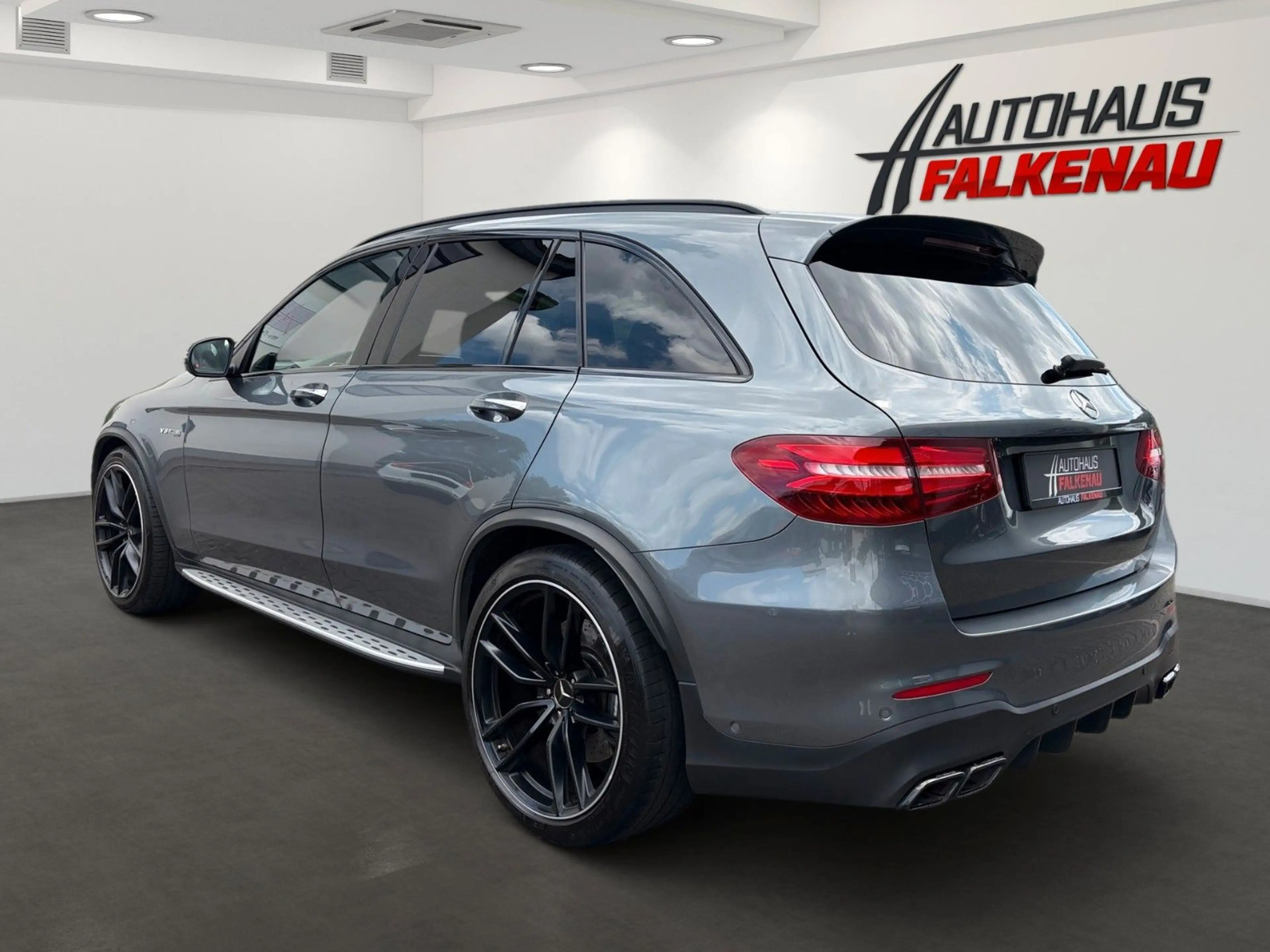 Mercedes-Benz GLC 63 AMG GLC63 AMG 4Matic *HUD,Sitzbelüftung,Pano,8-fach* — photo 7