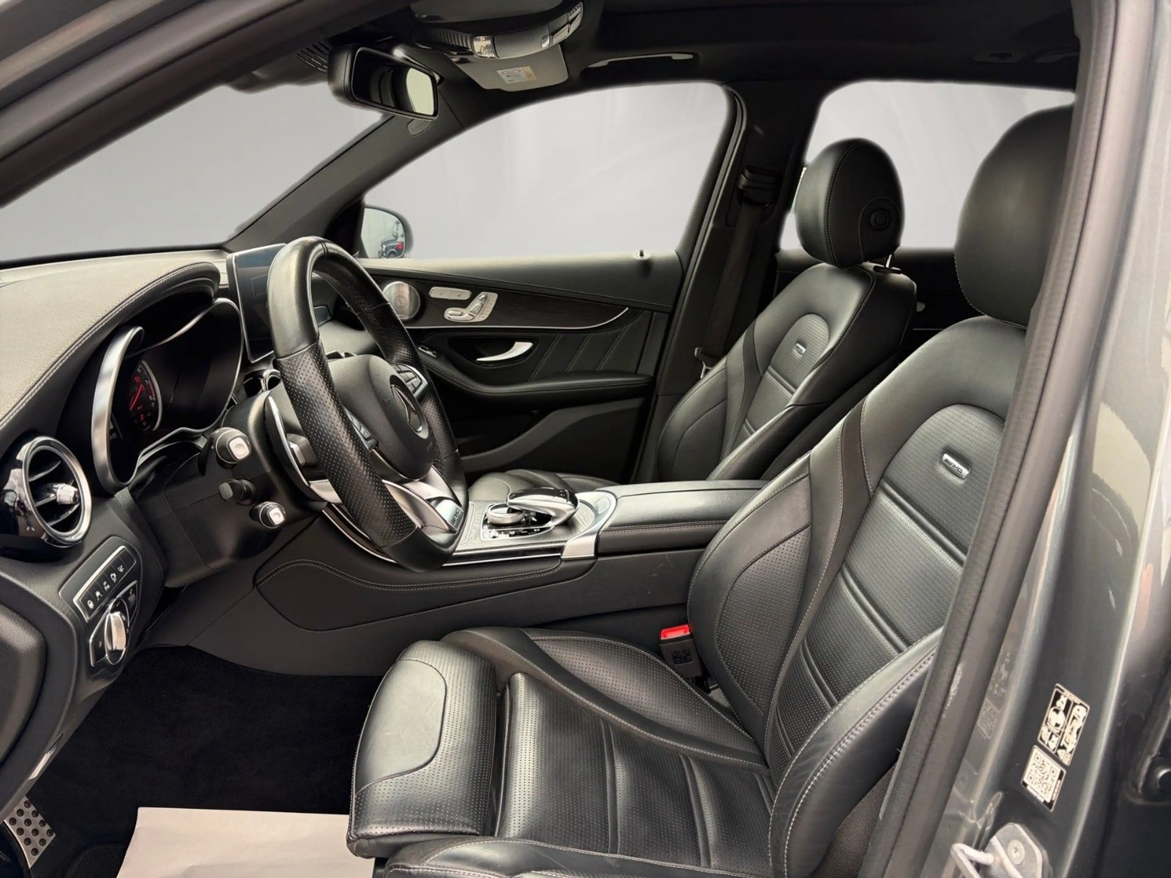 Mercedes-Benz GLC 63 AMG GLC63 AMG 4Matic *HUD,Sitzbelüftung,Pano,8-fach* — photo 14