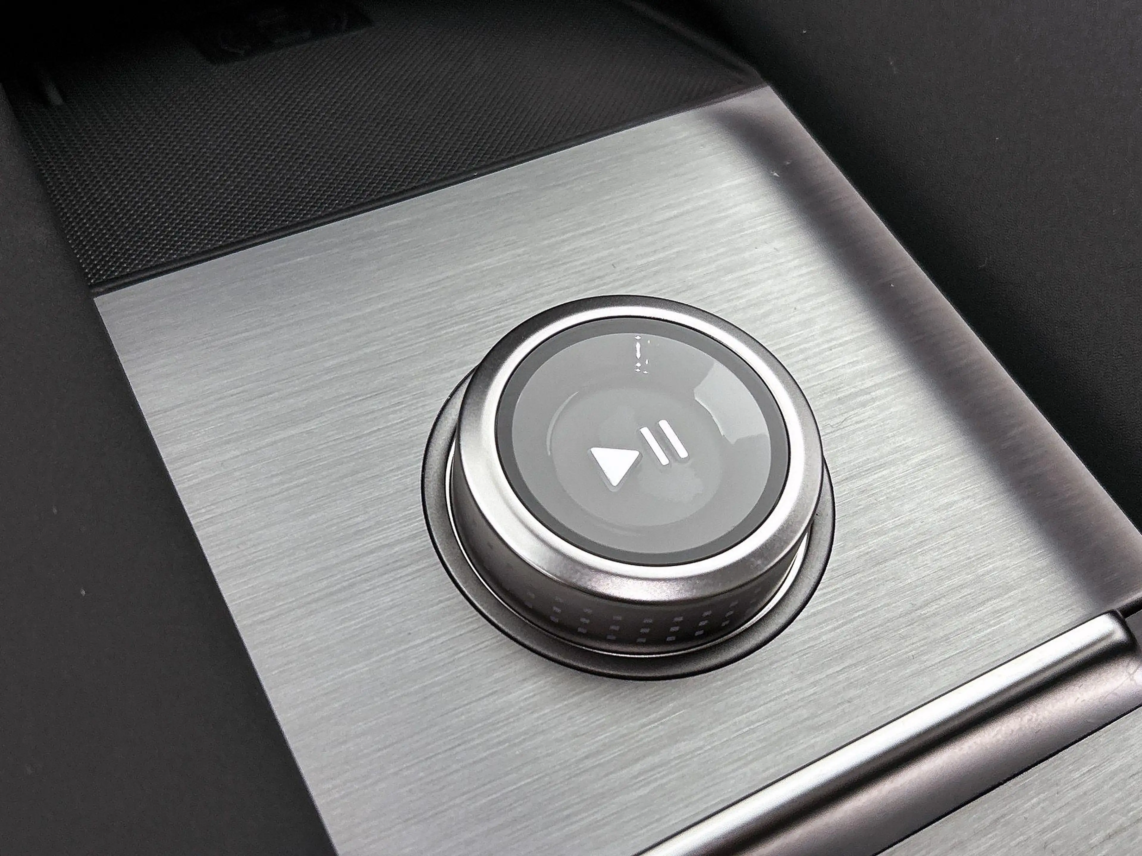 Polestar 4 Long Range Single motor 100 kWh — photo 10