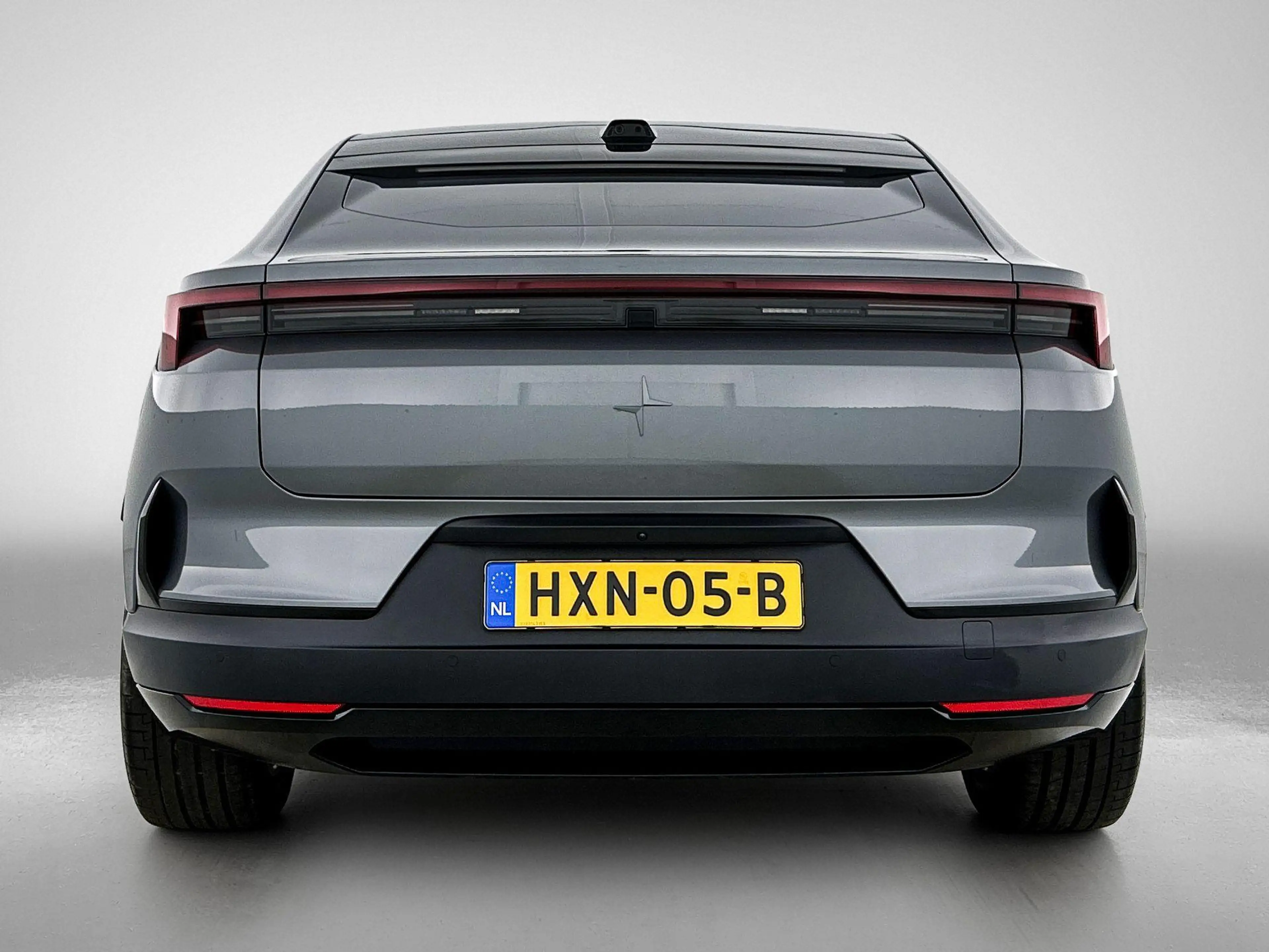Polestar 4 Long Range Single motor 100 kWh — photo 3