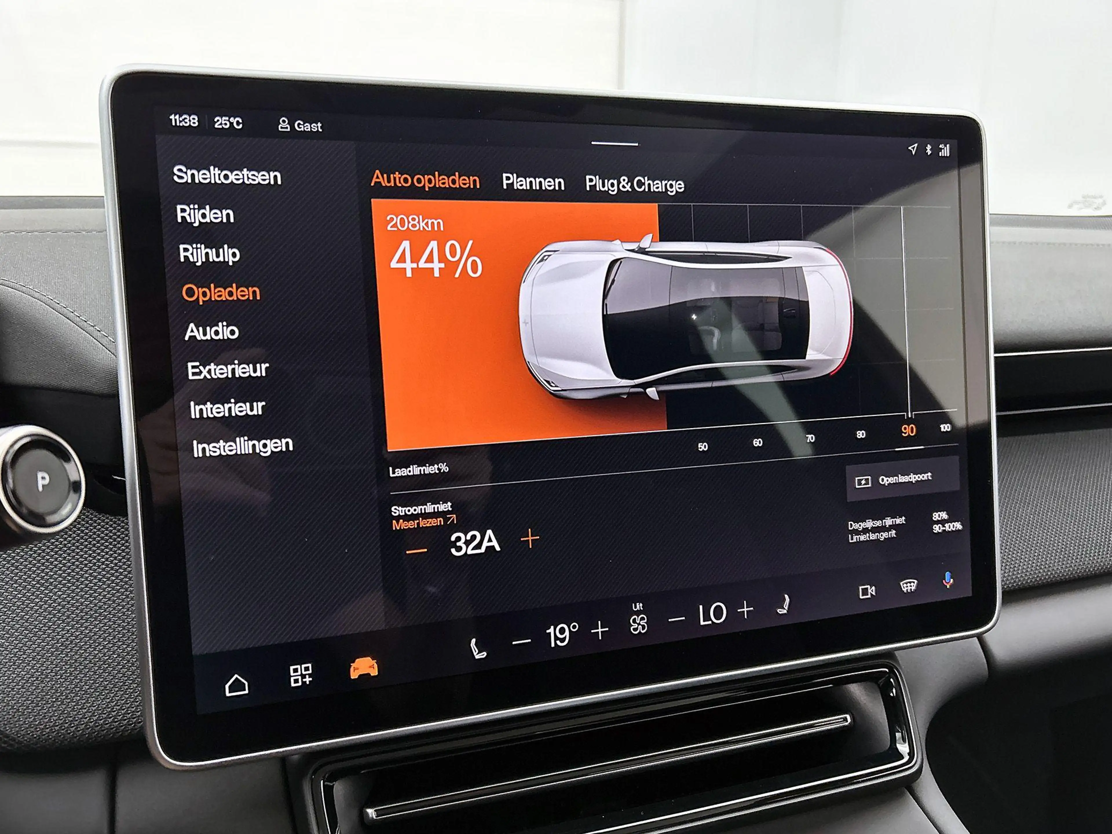 Polestar 4 Long Range Single motor 100 kWh — photo 14