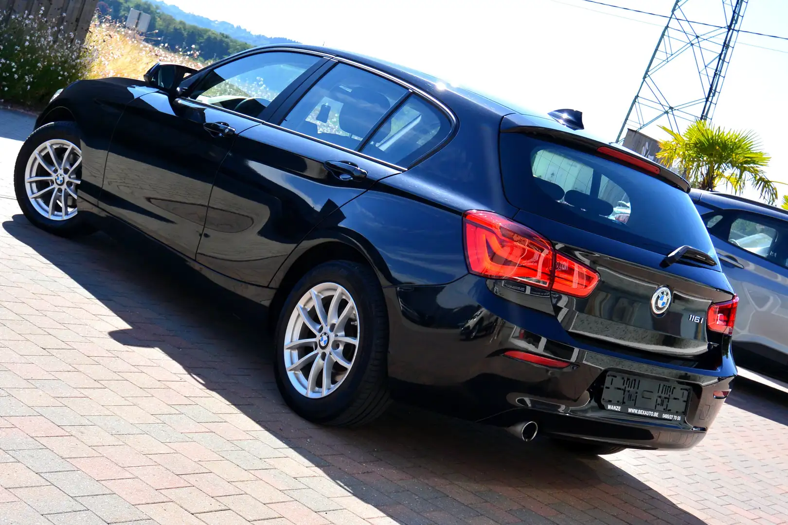 BMW 116 116i *5 PORTES*LED*NAVI*GARANTIE 12 MOIS* Zwart - 2