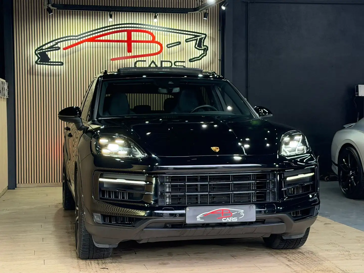 Porsche Cayenne E-Hybrid 3.0 Turbo V6 (346 kW) * FULL OPTIONS * Zwart - 2
