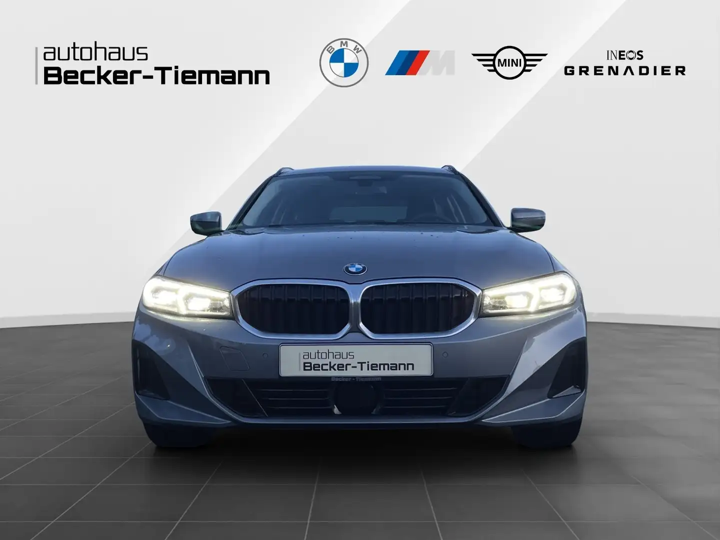 BMW 318 i AHK/ RFK/ DrivAss Prof./ Adapt. LED/ Sportstz. Grau - 2