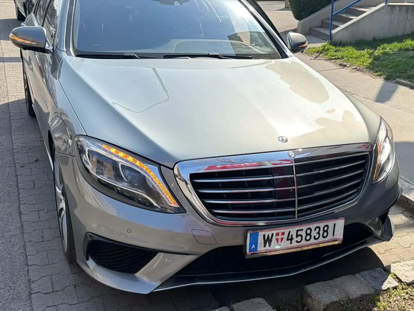 Mercedes-Benz S 63 AMG S 63 AMG 4MATIC lang Aut. AMG Grau - 2