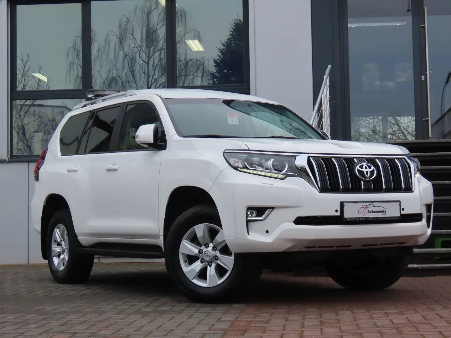 Toyota Land Cruiser 2.8 D-4D Automatik Blanc - 1