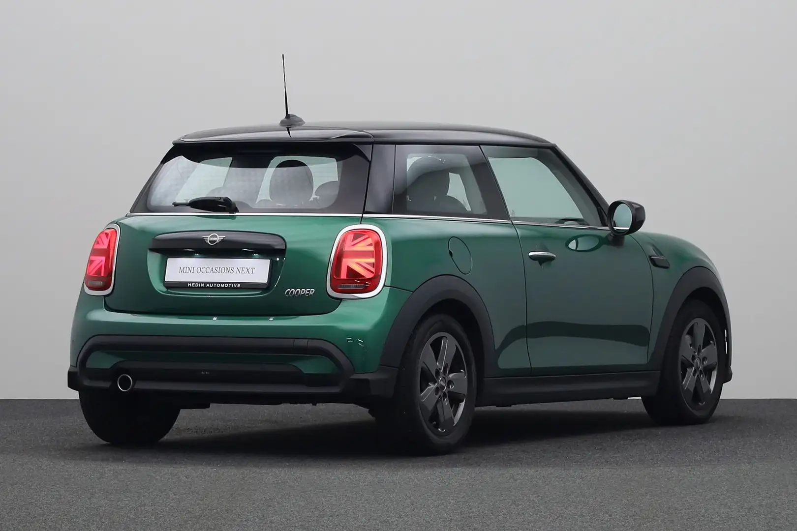 MINI Cooper Mini 1.5 Business Edition | Automatische aircondit Vert - 2
