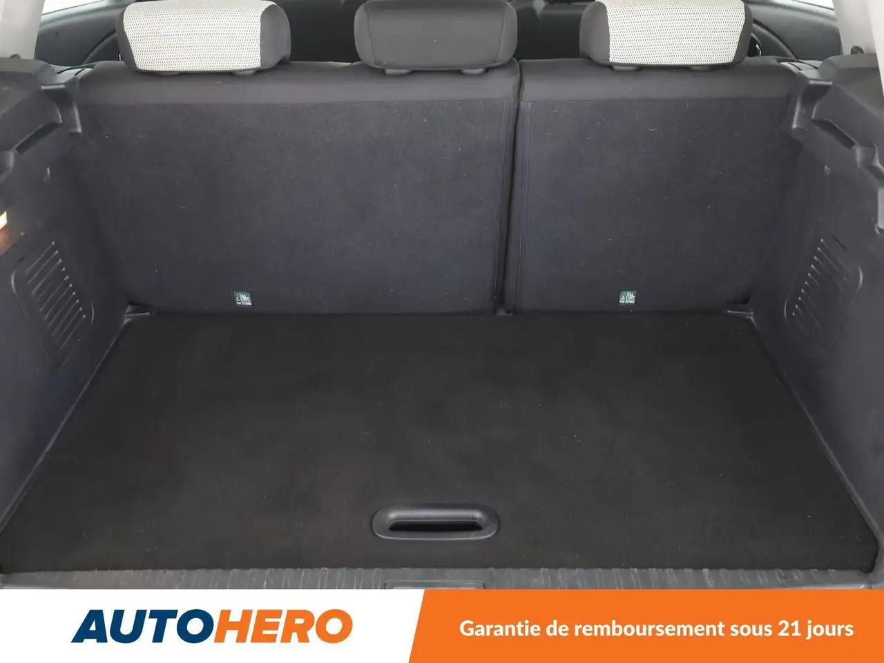 Renault Captur — photo 17