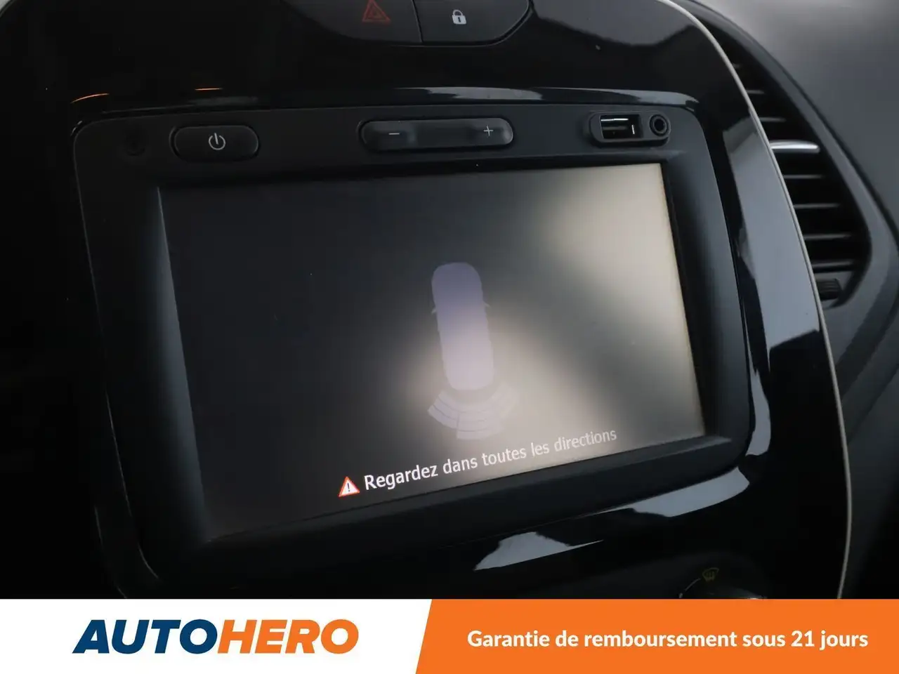 Renault Captur — photo 24