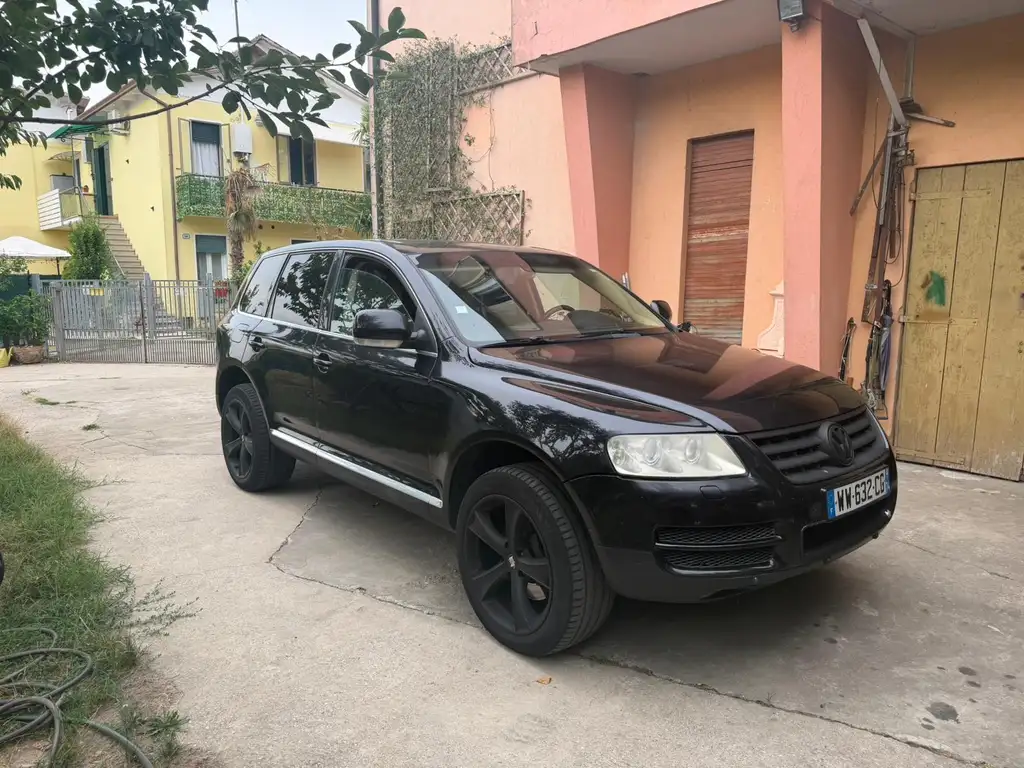 Volkswagen Touareg 2005 из Европы — купить под ключ