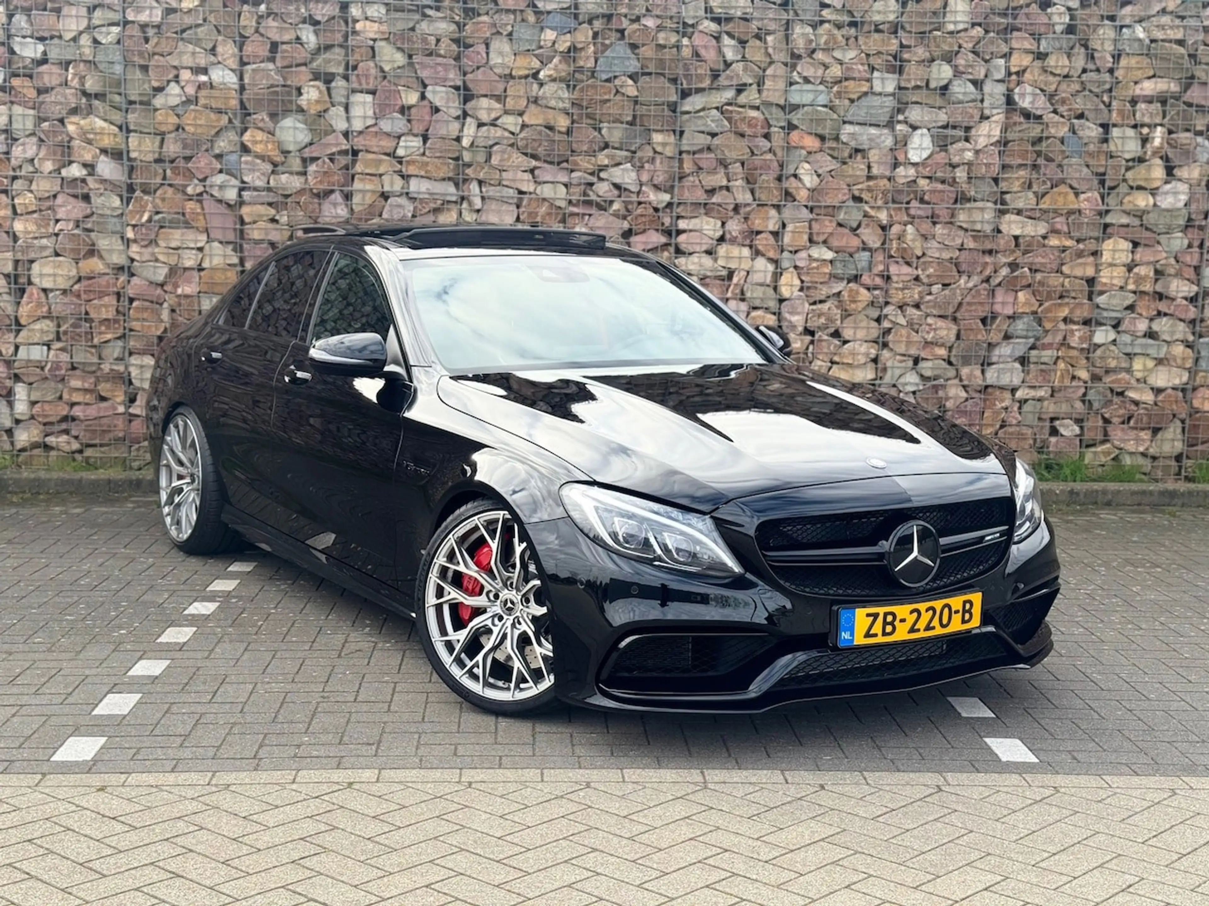 Mercedes-Benz C 63 AMG S — photo 12