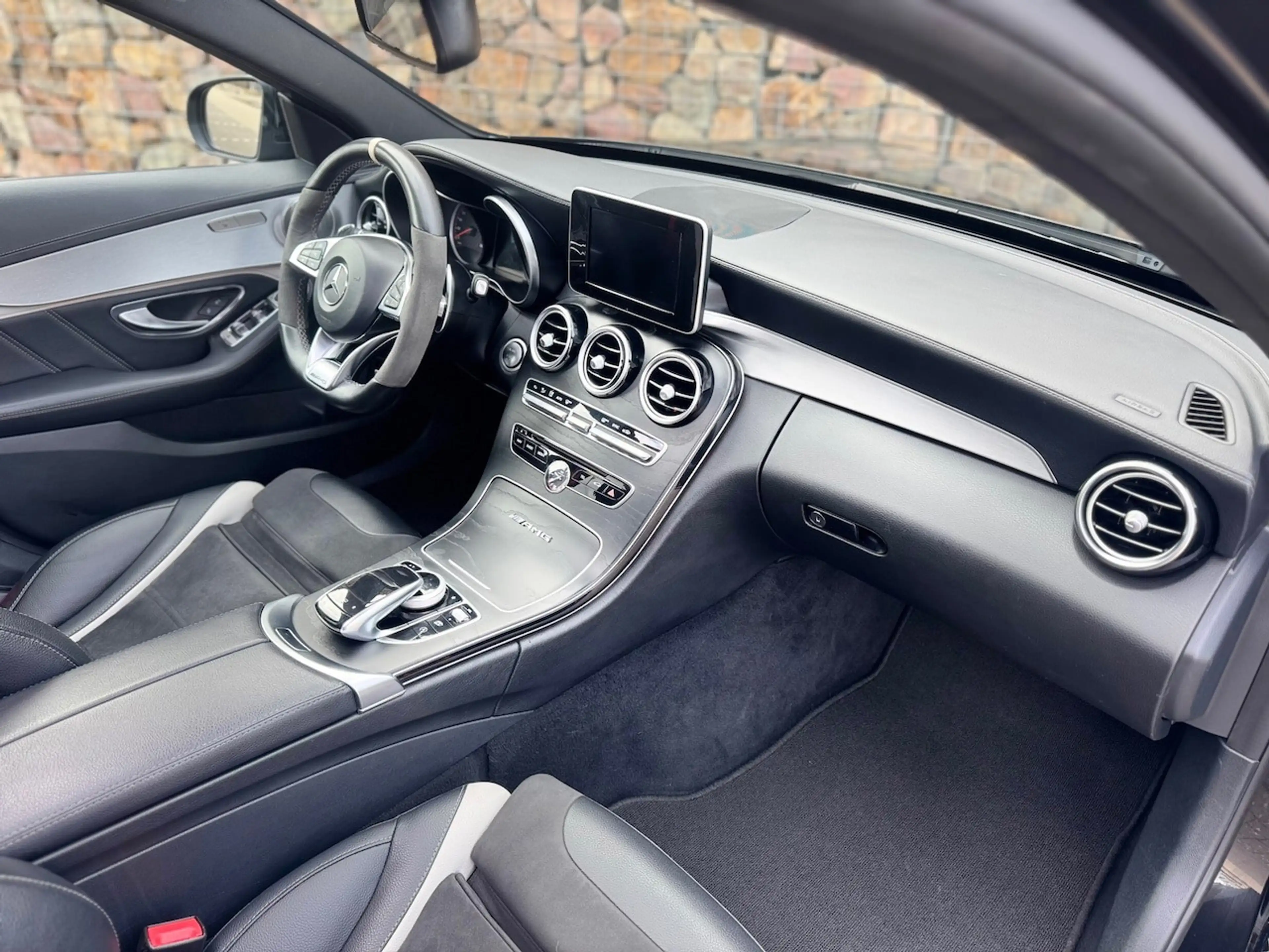Mercedes-Benz C 63 AMG S — photo 13
