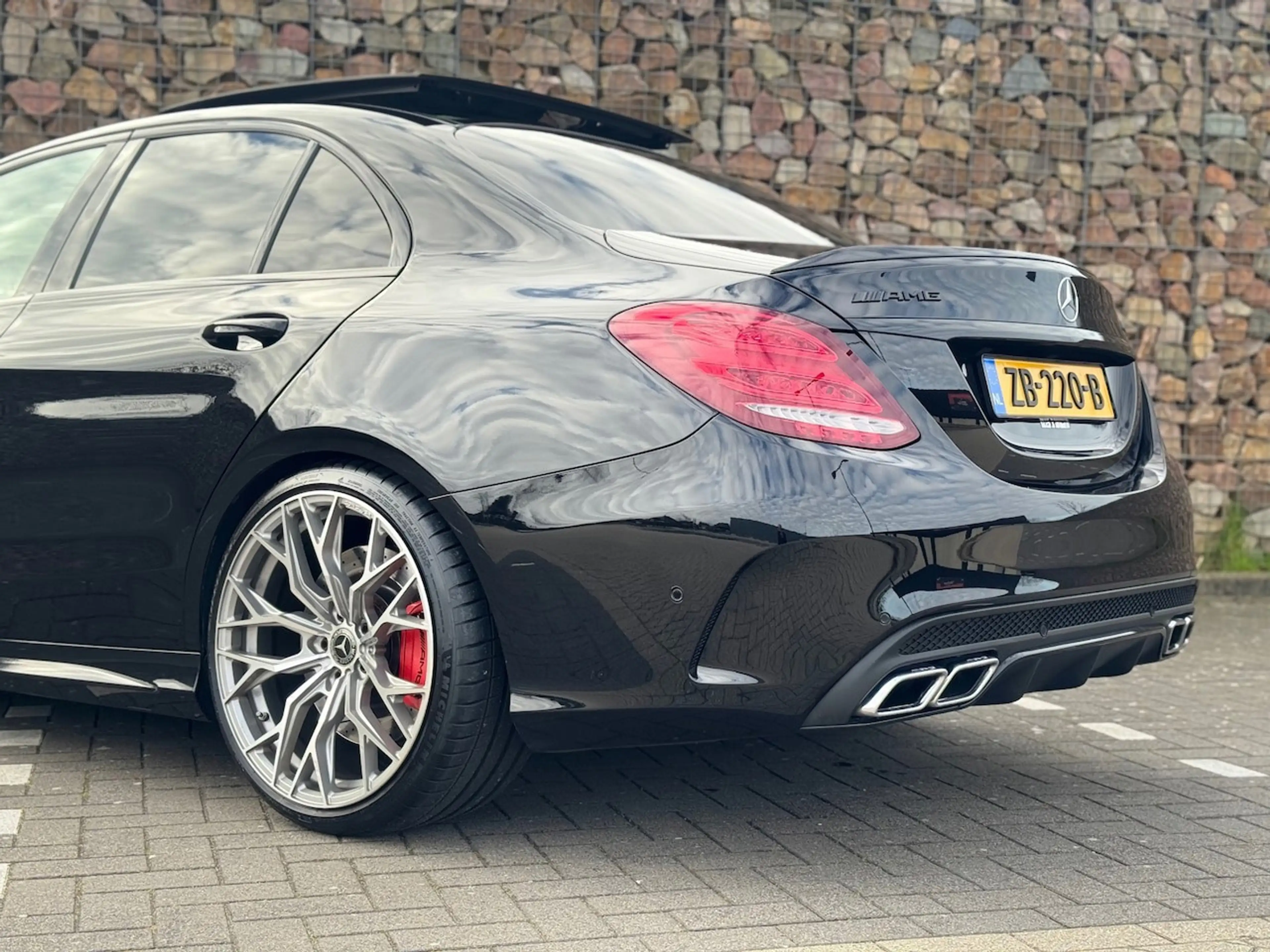 Mercedes-Benz C 63 AMG S — photo 8