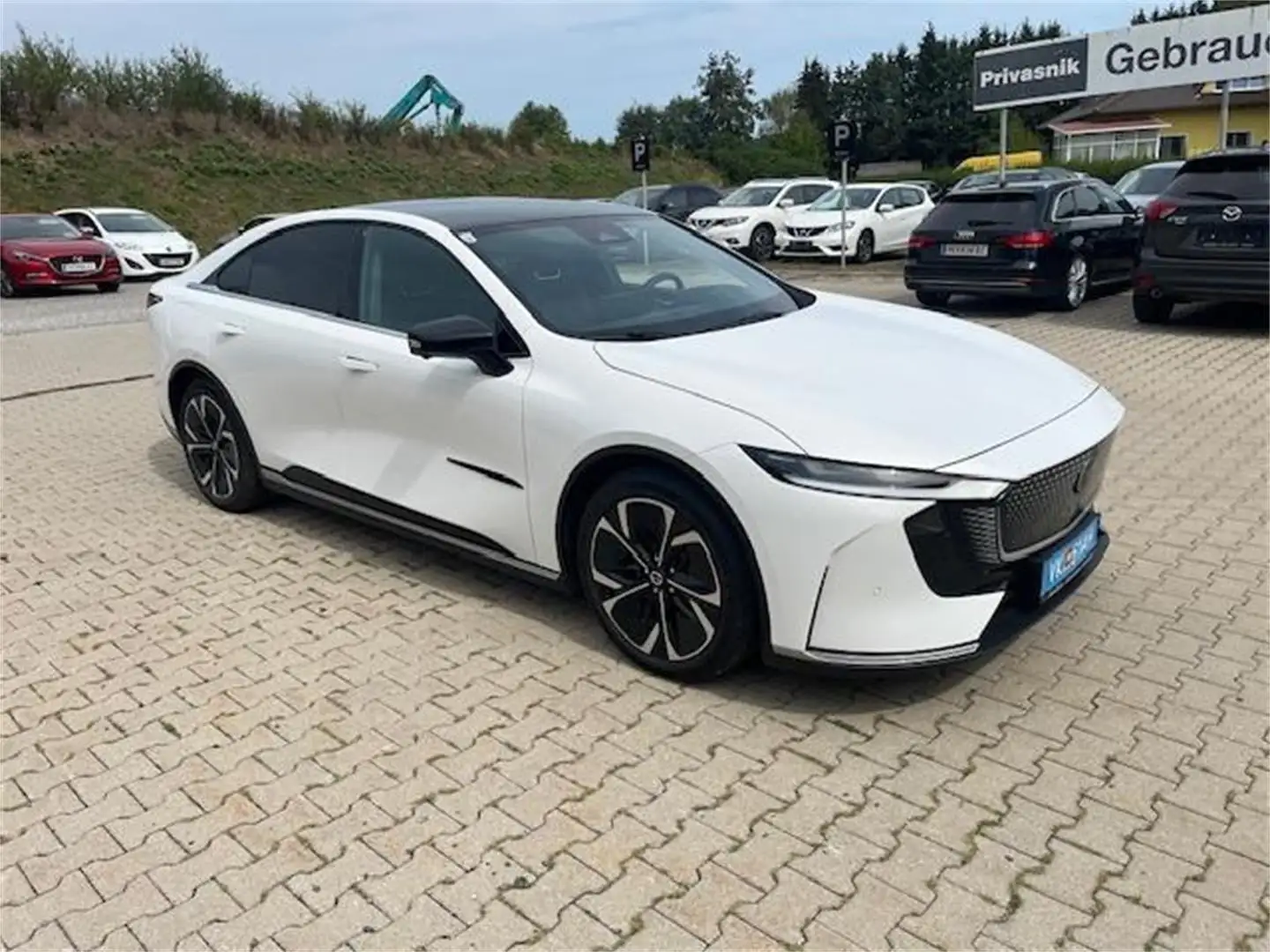 Mazda 6e 68,8kWh SR Takumi Jahreswagen inkl. Winterräder Weiß - 2