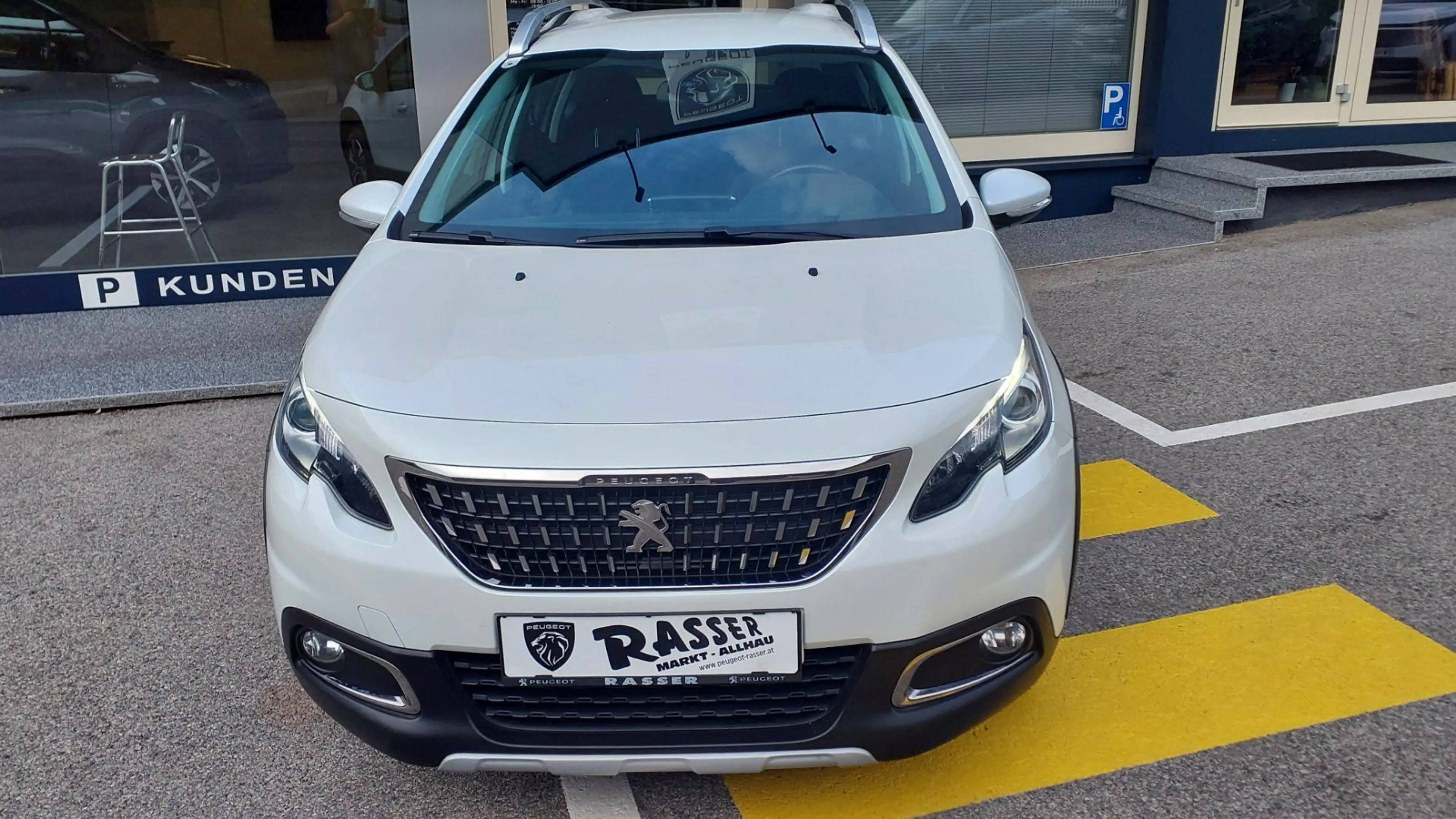Peugeot 2008 Allure PT 110 EAT6