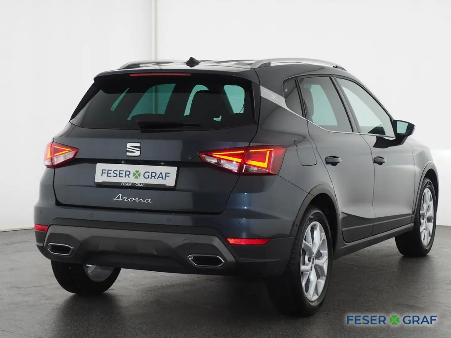 SEAT Arona 1.0 TSI FR DSG LED ACC Navi Side-Assist Silber - 2