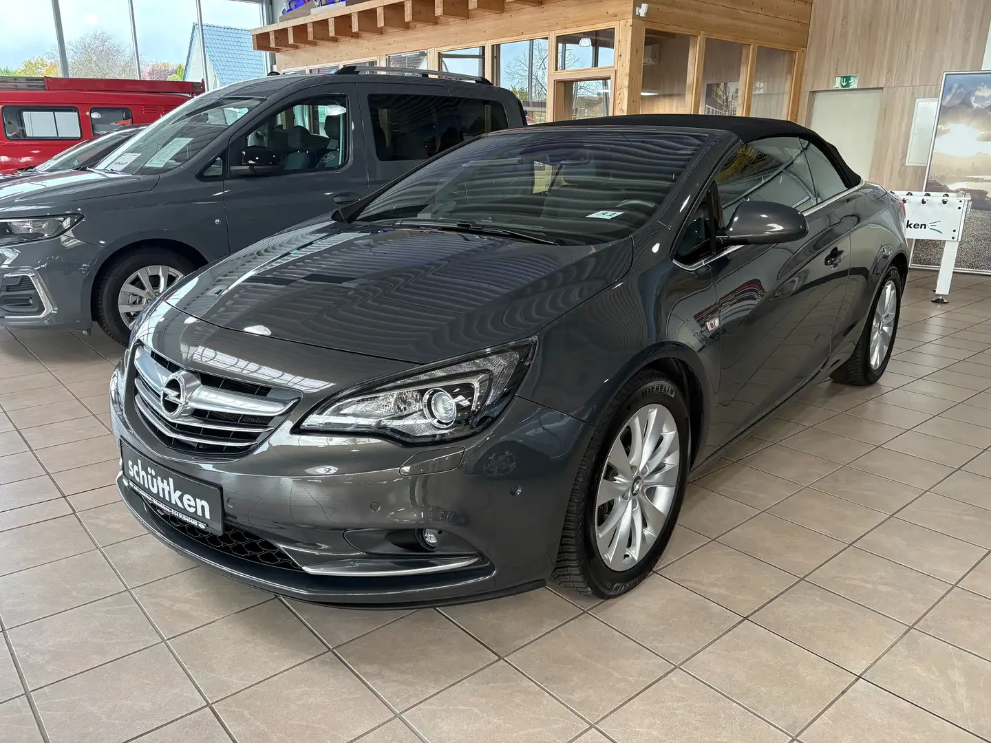 Opel Cascada 1.6 Turbo Aut. Innovation NAVI, XENON, AHK, CAM Grau - 1