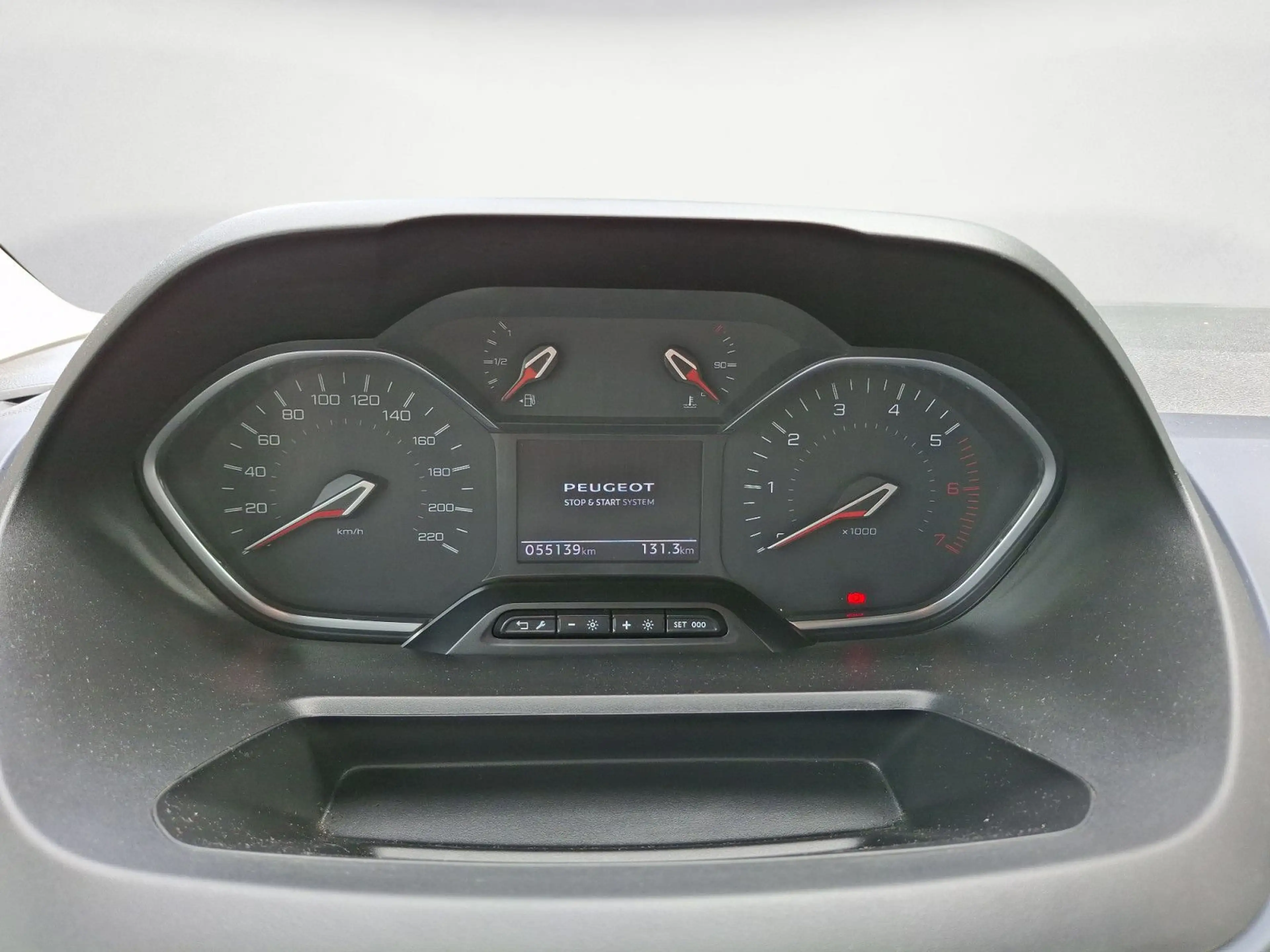Peugeot Rifter L2 Allure P BlueHDi 130 Sitzheizung, Temp — photo 10