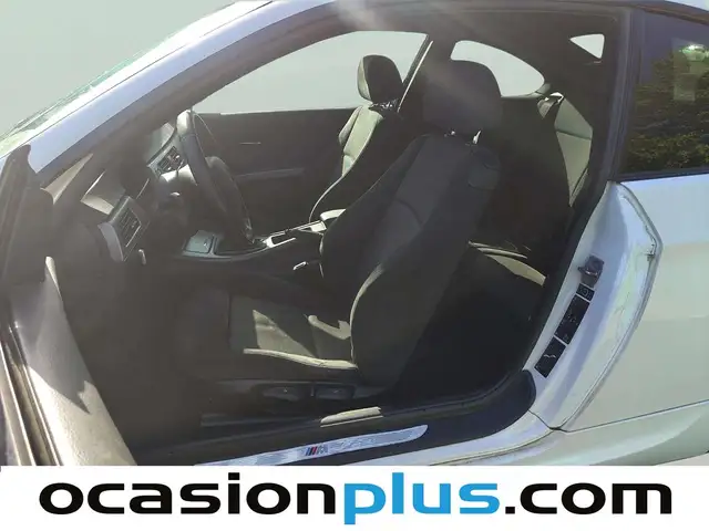 BMW 3 Series view 8